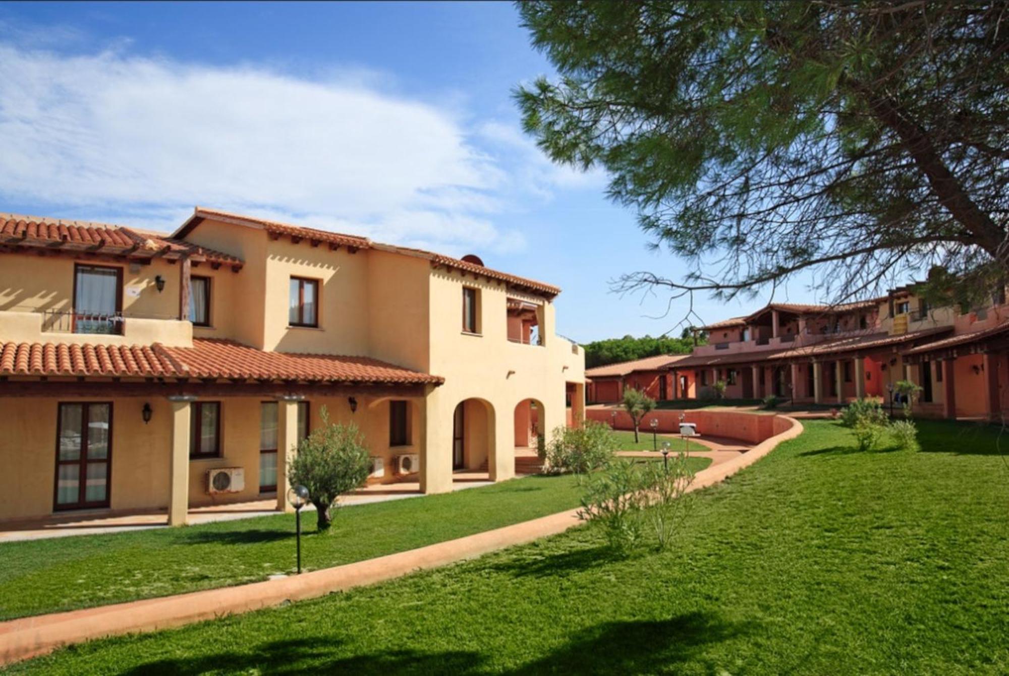 Residence Baia Dei Mirti Vignola Mare Extérieur photo