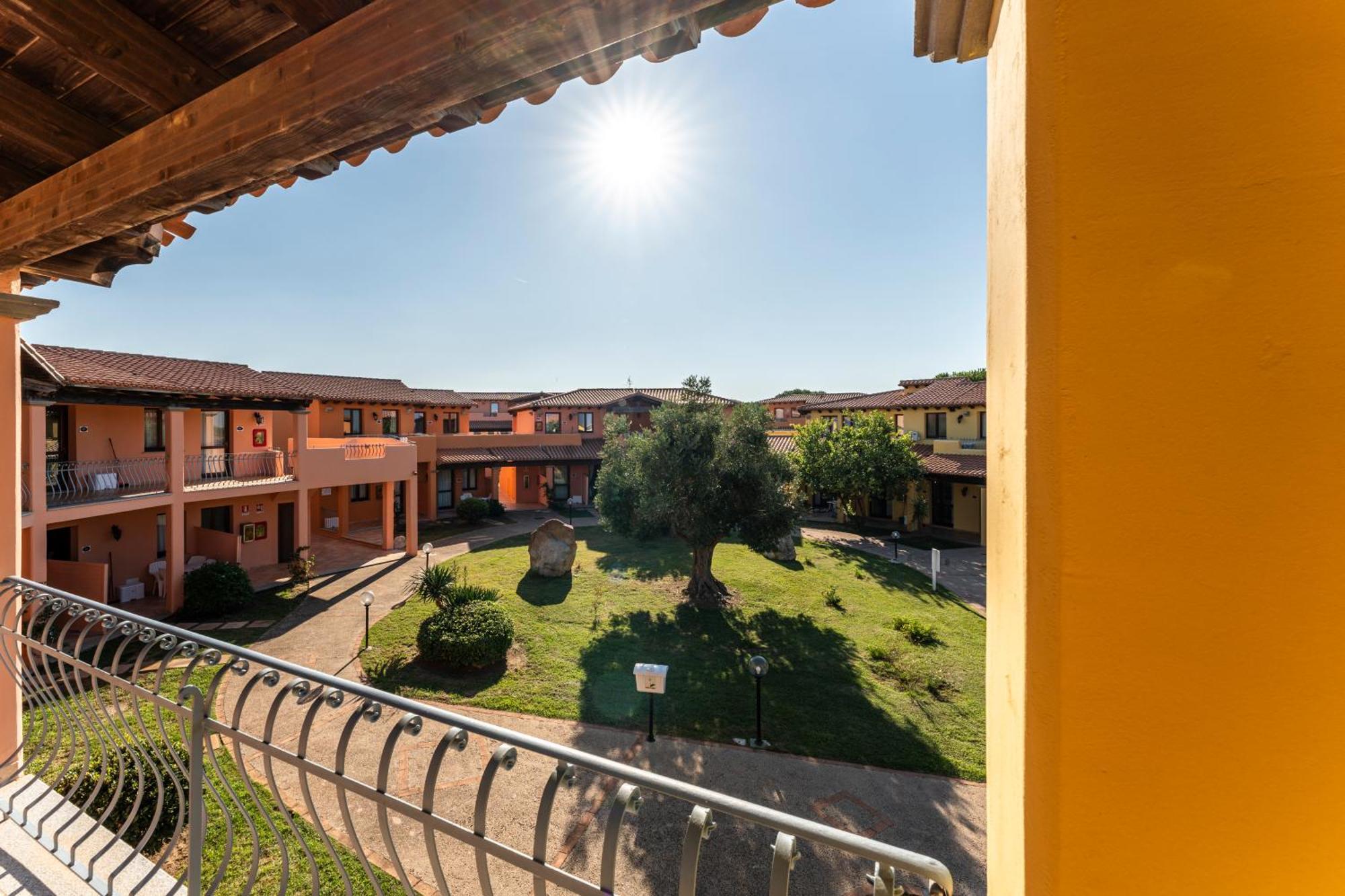 Residence Baia Dei Mirti Vignola Mare Extérieur photo